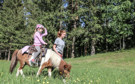 Ponyreiten im Hasental